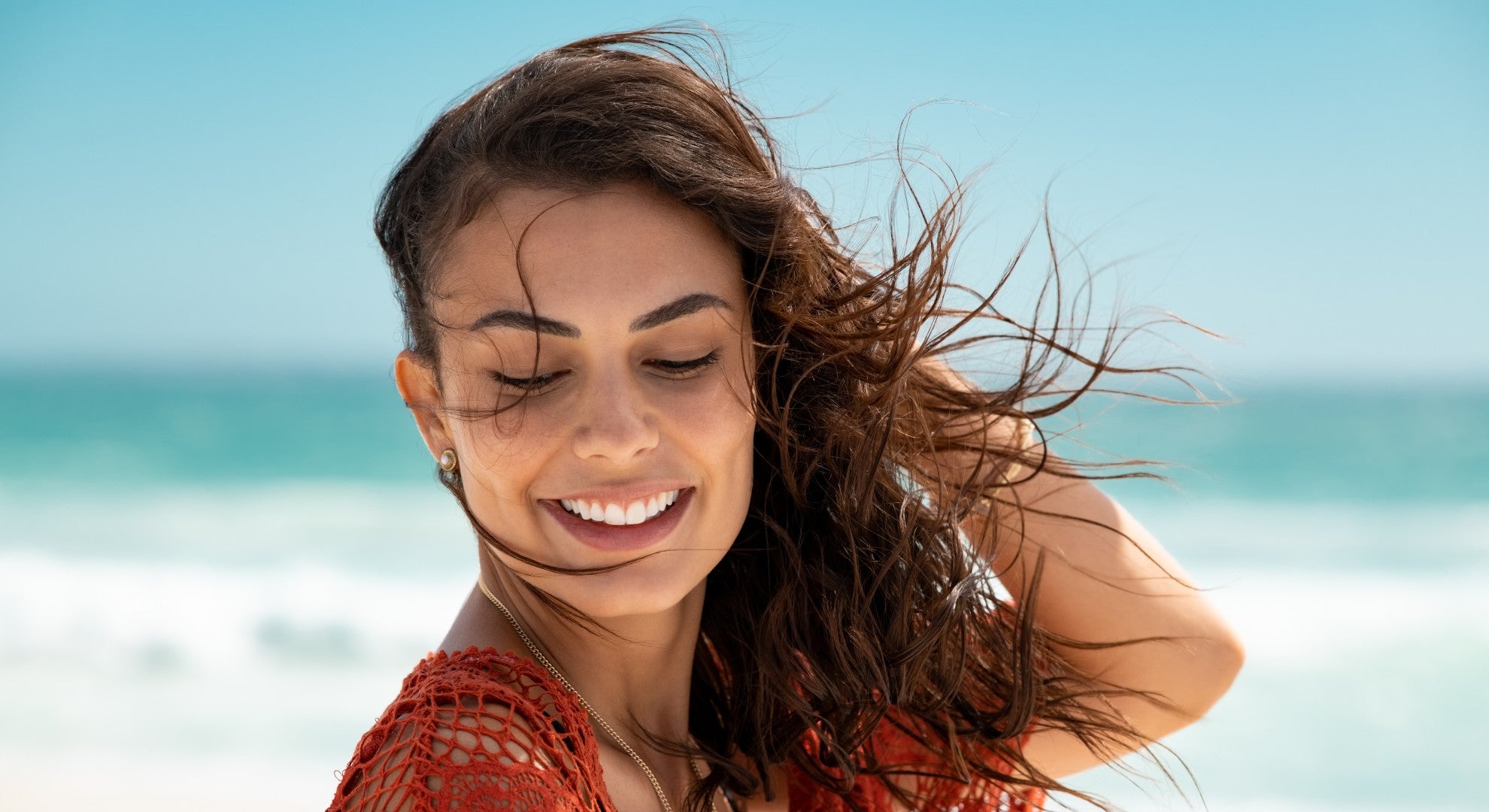 Does Salt Water Make Your Hair Curly?